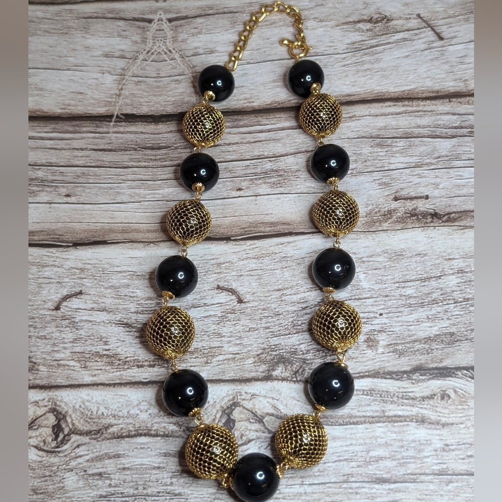 Black and Gold Tone Mesh Beaded Necklace - Picture 7 of 9
